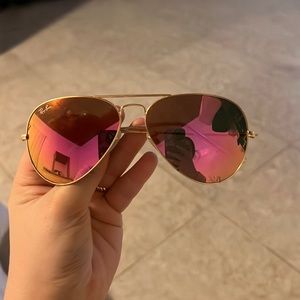 Pink aviator ray bans. Minor scratches